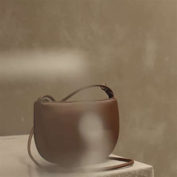 Monk en anna, oak, half moon bag, farou, cross body, tas bag